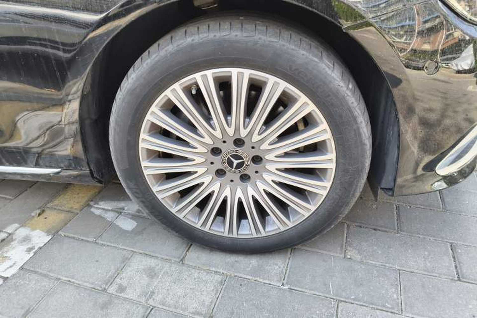 Used Mercedes-Benz E-Class 2021 Facelift E 300 L Stylish Edition Right Front Wheel Hub
