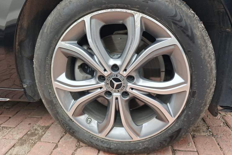 Used Mercedes-Benz E-Class 2021 Facelift E 300 L Stylish Edition Right Front Wheel Hub