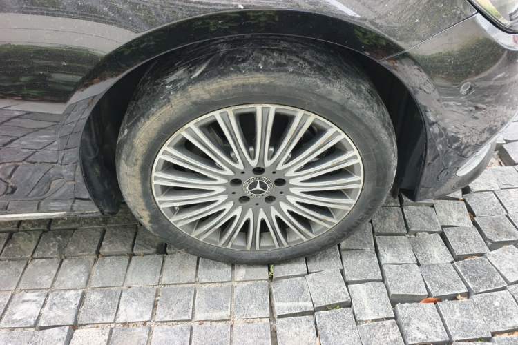 Used Mercedes-Benz E-Class 2021 Facelift E 300 L Stylish Edition Right Front Wheel Hub