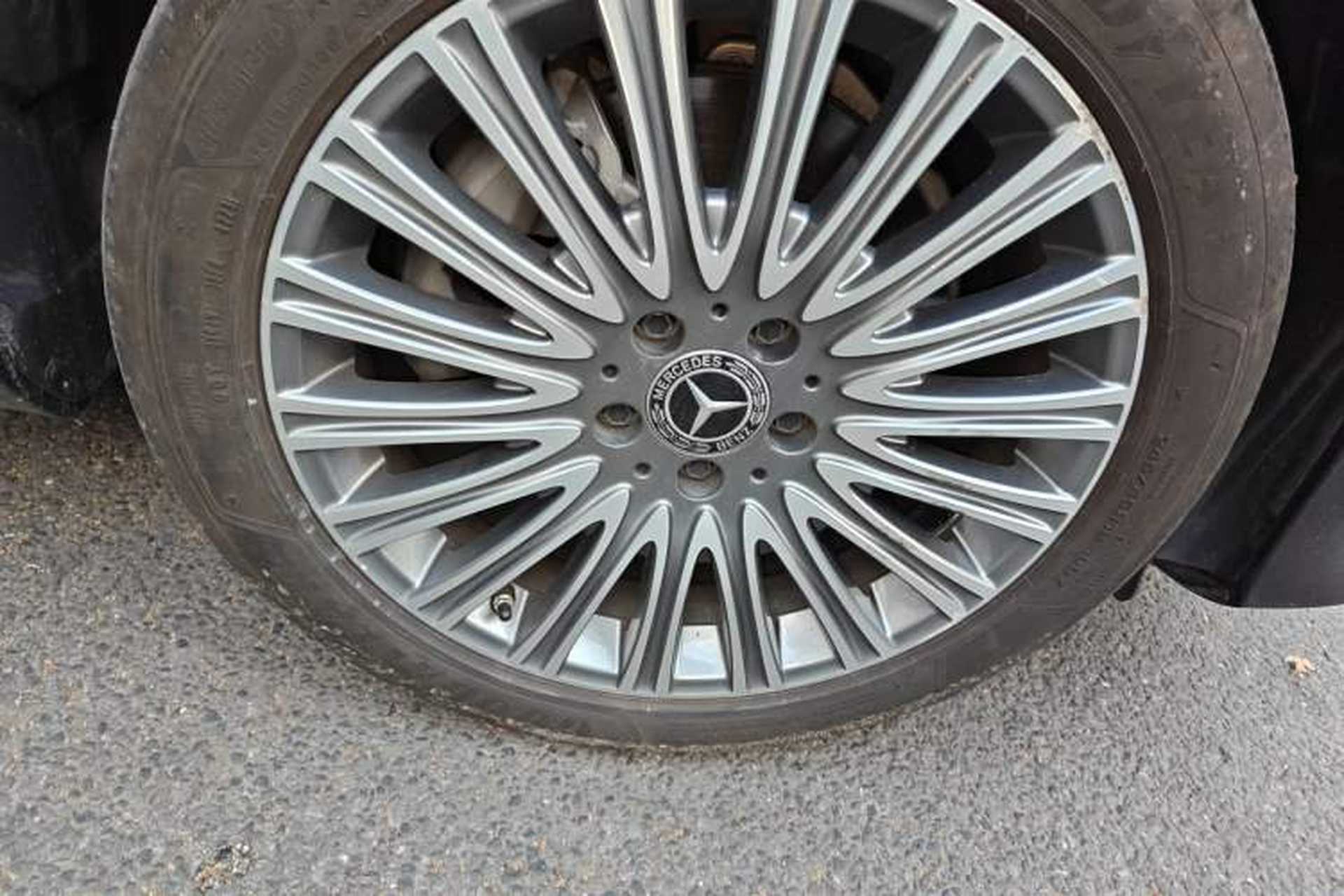 Used Mercedes-Benz E-Class 2021 E 300 L Stylish Model Right Front Wheel Hub