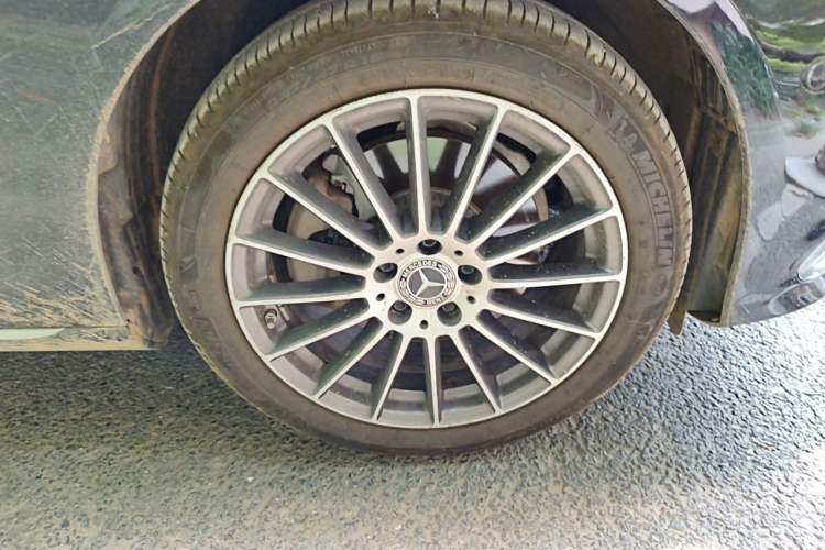 Used Mercedes-Benz E-Class 2021 Facelift E 260 L Sport Edition Right Front Wheel Hub