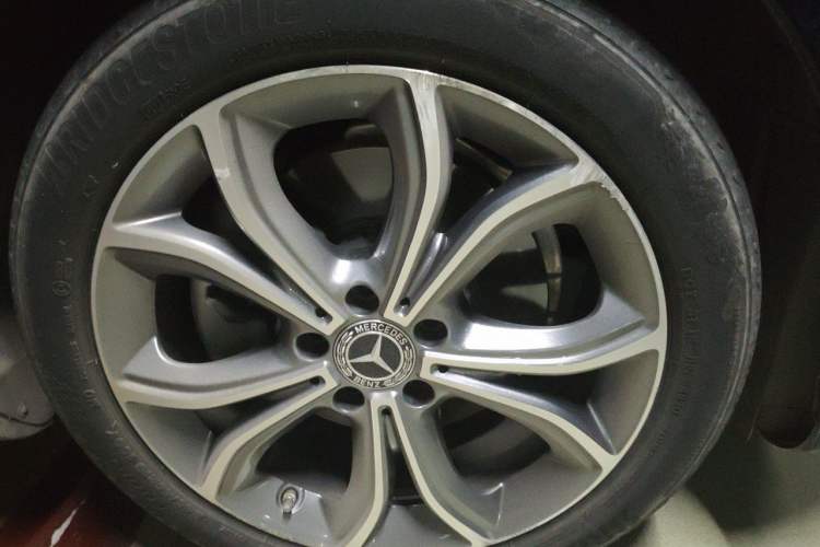 Used Mercedes-Benz E-Class 2021 E 300 L Sporty and Stylish Model Right Front Wheel Hub