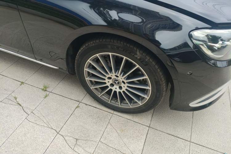Used Mercedes-Benz E-Class 2021 Facelift E 260 L Right Front Wheel Hub