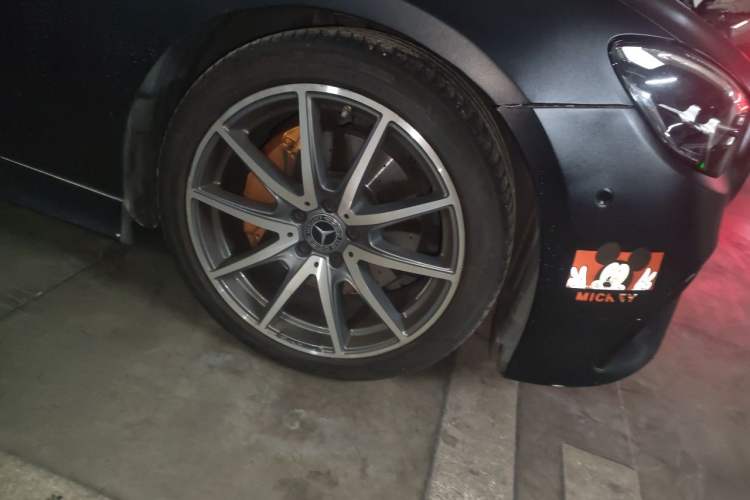 Used Mercedes-Benz E-Class 2021 E 260 Coupe Right Front Wheel Hub
