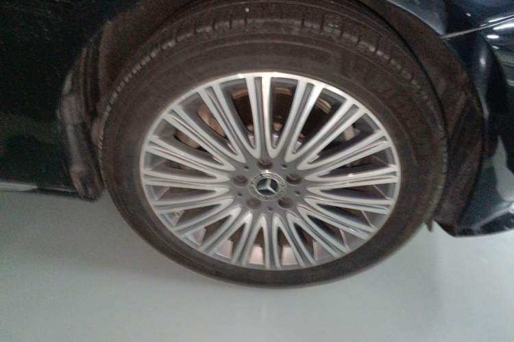 Used Mercedes-Benz E-Class 2021 Facelifted E 300 L Prestige Edition Right Front Wheel Hub