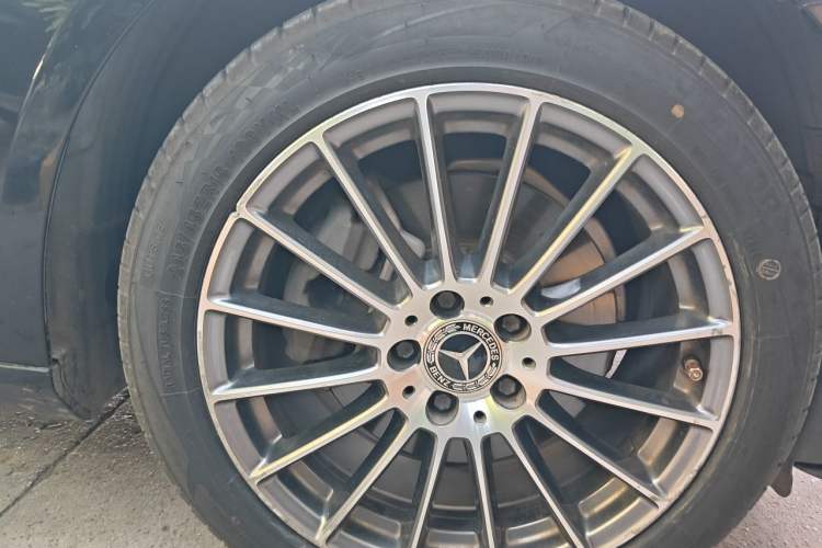 Used Mercedes-Benz E-Class 2021 Facelift E 260 L Right Front Wheel Hub