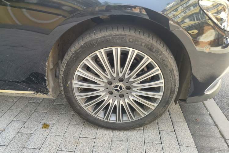 Used Mercedes-Benz E-Class 2021 Facelift E 300 L Stylish Edition Right Front Wheel Hub