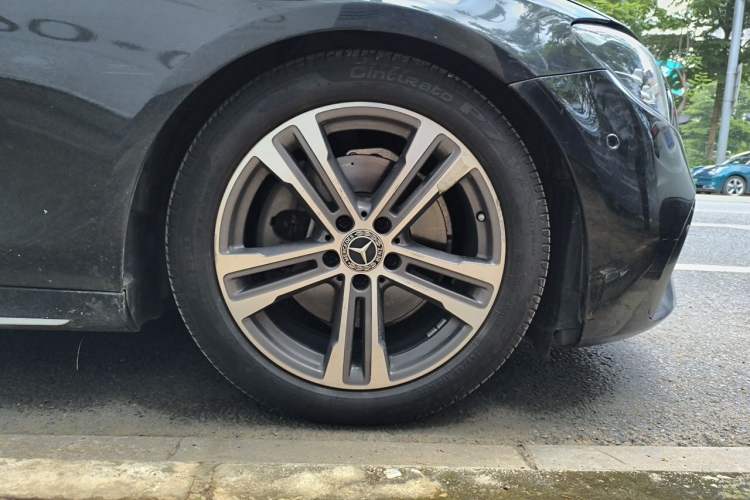 Used Mercedes-Benz E-Class 2021 Facelift E 260 L Right Front Wheel Hub