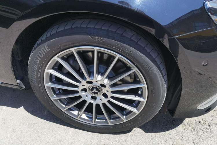 Used Mercedes-Benz E-Class 2021 Facelift E 260 L Right Front Wheel Hub