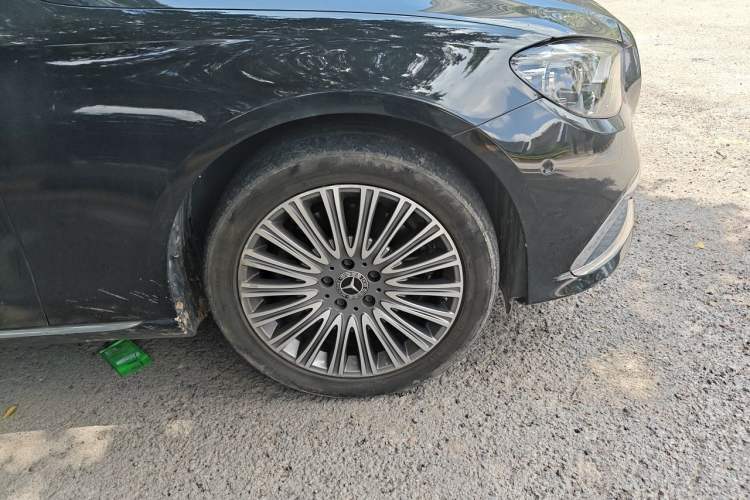 Used Mercedes-Benz E-Class 2021 E 300 L Premium Edition Right Front Wheel Hub