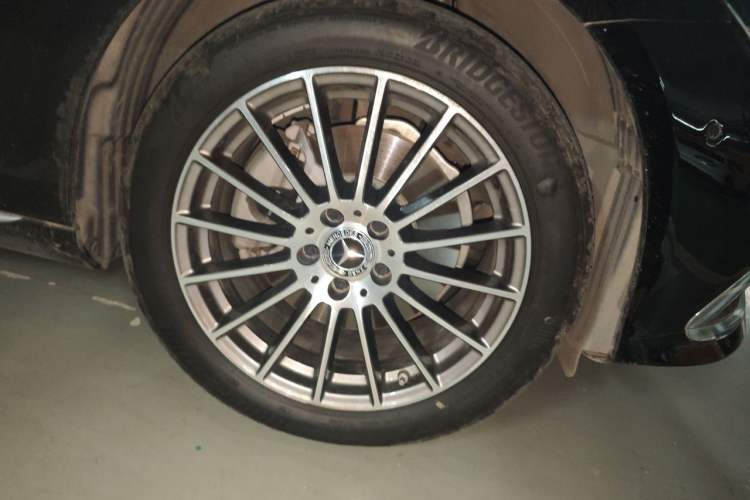 Used Mercedes-Benz E-Class 2021 Facelift E 260 L Right Front Wheel Hub