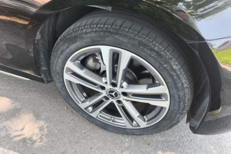 Used Mercedes-Benz E-Class 2021 Facelift E 260 L Sport Edition Right Front Wheel Hub