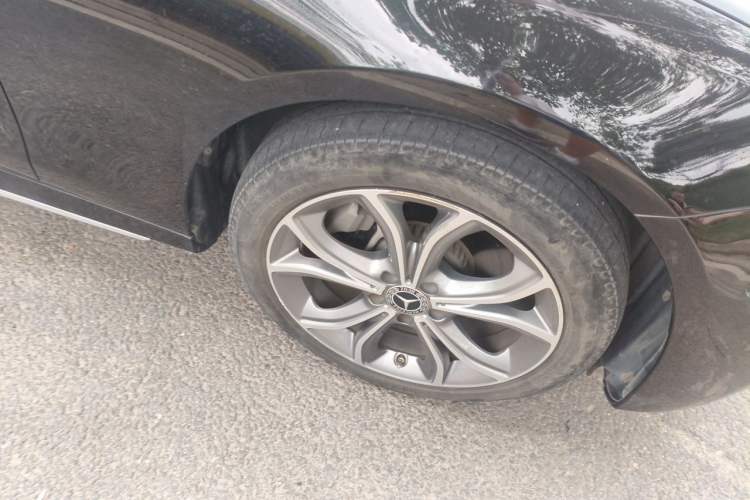 Used Mercedes-Benz E-Class 2021 E 300 L Sporty and Stylish Model Right Front Wheel Hub