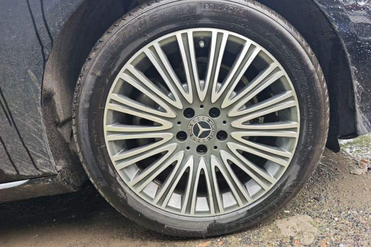 Used Mercedes-Benz E-Class 2021 Restyled E 300 L Luxury Edition Right Front Wheel Hub