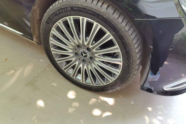 Used Mercedes-Benz E-Class 2021 Facelift E 300 L Stylish Edition Right Front Wheel Hub