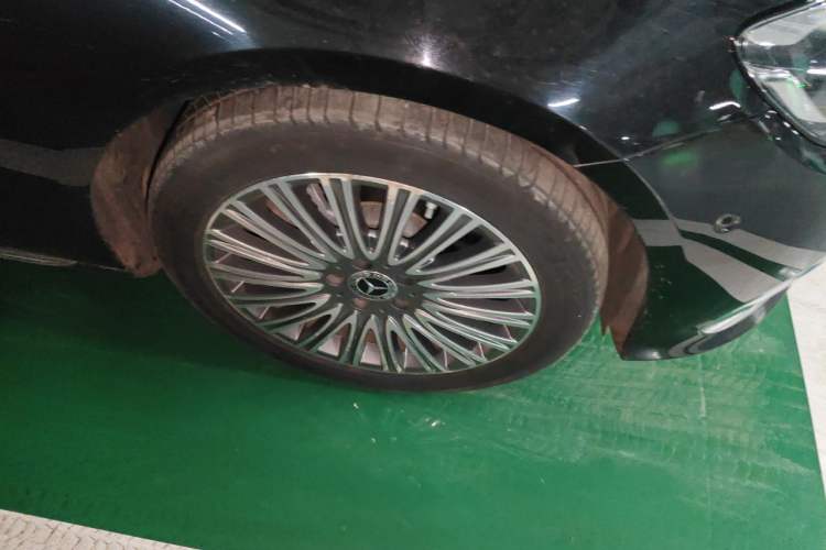Used Mercedes-Benz E-Class 2021 Facelift E 300 L Stylish Edition Right Front Wheel Hub