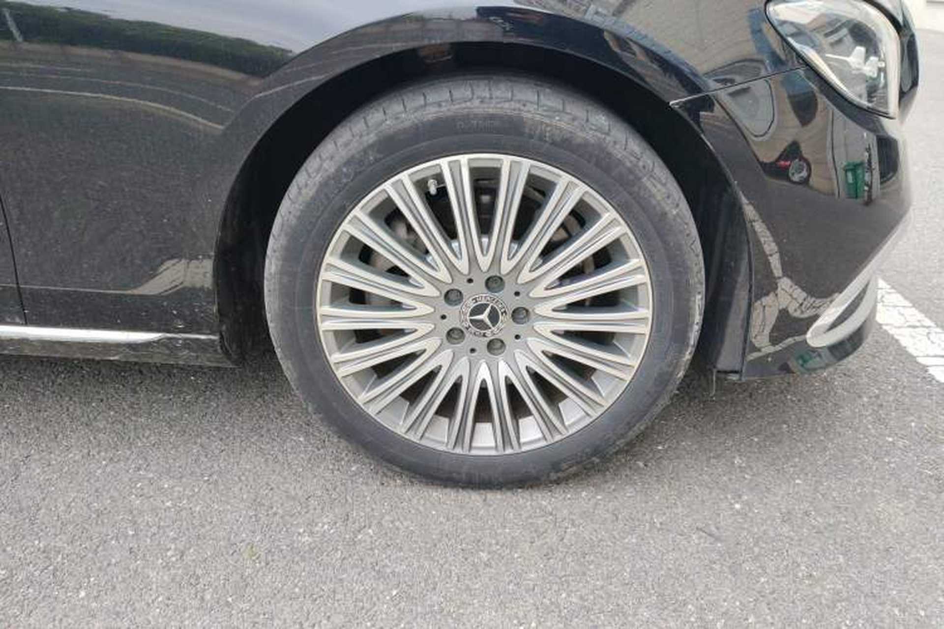 Used Mercedes-Benz E-Class 2021 E 300 L Stylish Model Right Front Wheel Hub