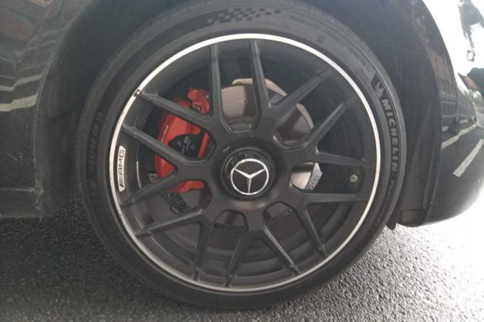 Used Mercedes-Benz E-Class 2021 Restyled E 300 L Sport Luxury Edition Right Front Wheel Hub