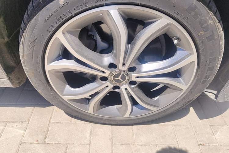 Used Mercedes-Benz E-Class 2021 Facelift E 300 L Stylish Edition Right Front Wheel Hub