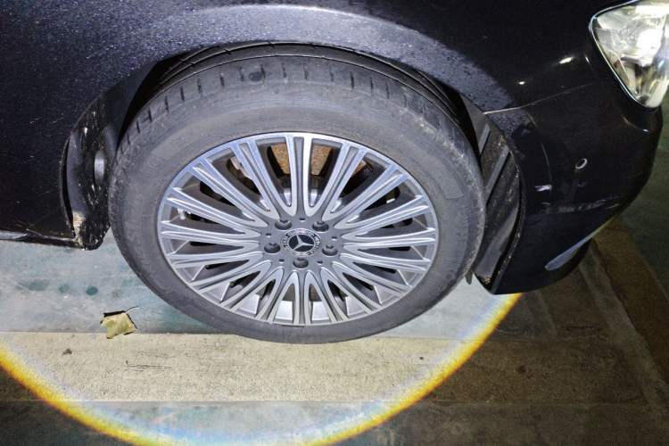 Used Mercedes-Benz E-Class 2021 Facelift E 300 L Stylish Edition Right Front Wheel Hub