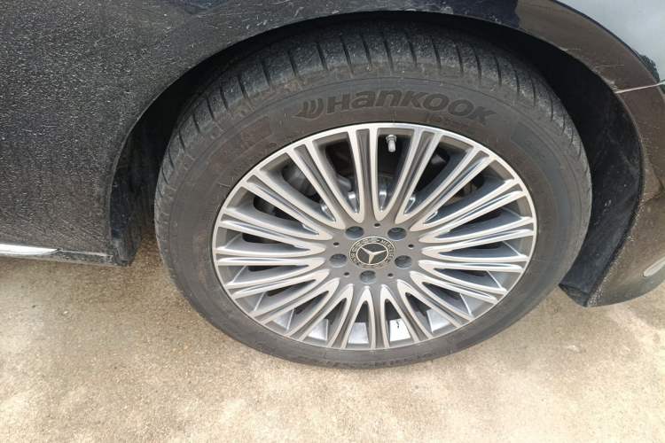 Used Mercedes-Benz E-Class 2021 E 300 L Stylish Model Right Front Wheel Hub