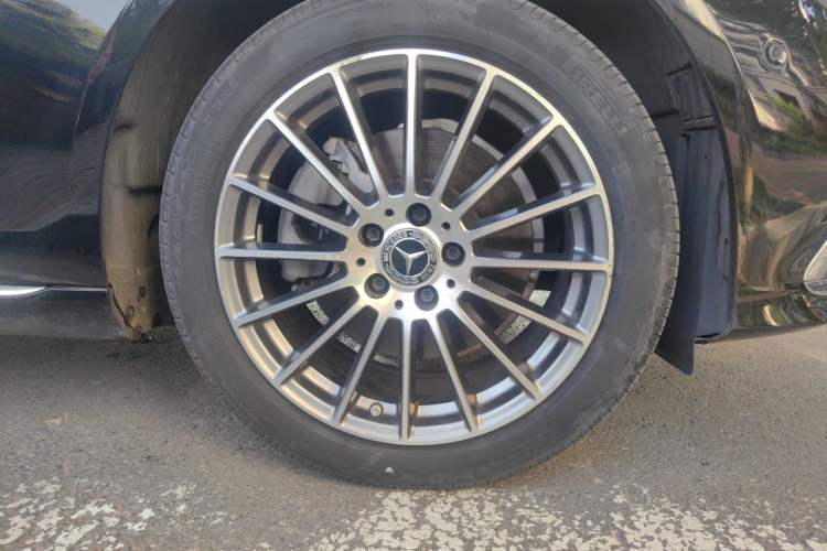 Used Mercedes-Benz E-Class 2021 Facelift E 260 L Sport Edition Right Front Wheel Hub