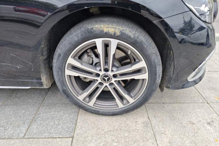 Used Mercedes-Benz E-Class 2021 Facelift E 260 L Sport Edition Right Front Wheel Hub