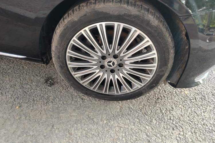 Used Mercedes-Benz E-Class 2021 E 300 L Sporty and Stylish Model Right Front Wheel Hub