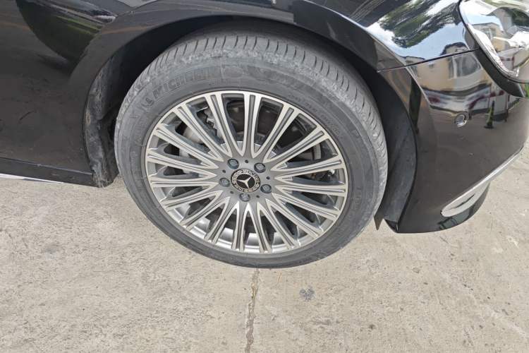 Used Mercedes-Benz E-Class 2021 Facelift E 260 L Sport Edition Right Front Wheel Hub