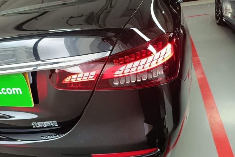 Used Mercedes-Benz E-Class 2021 E 300 L Sporty and Stylish Model Right Rear Taillight