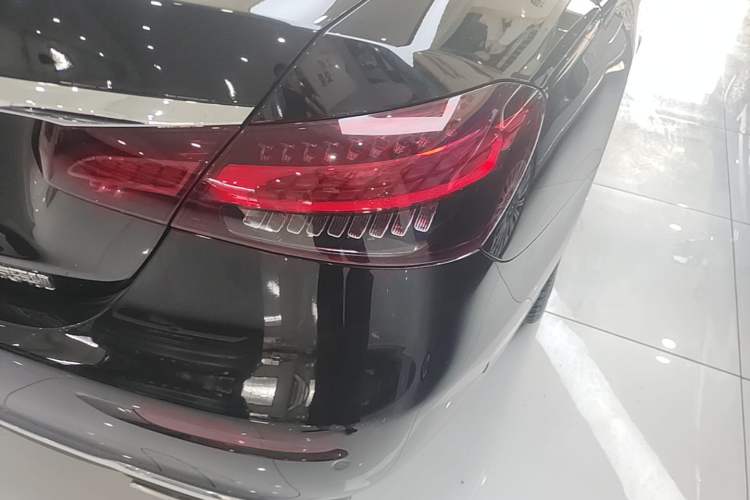 Used Mercedes-Benz E-Class 2021 Facelift E 300 L Stylish Edition Right Rear Taillight