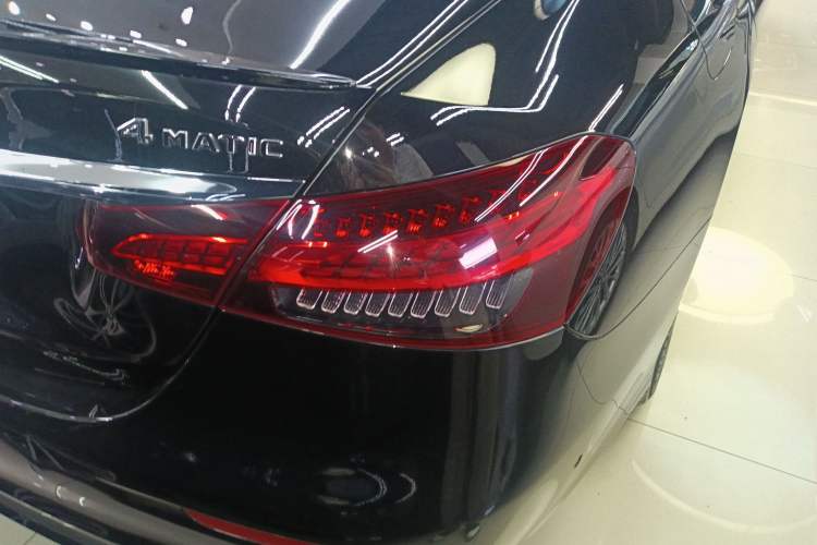 Used Mercedes-Benz E-Class 2021 Updated E 260 Fashion Sport Edition Right Rear Taillight