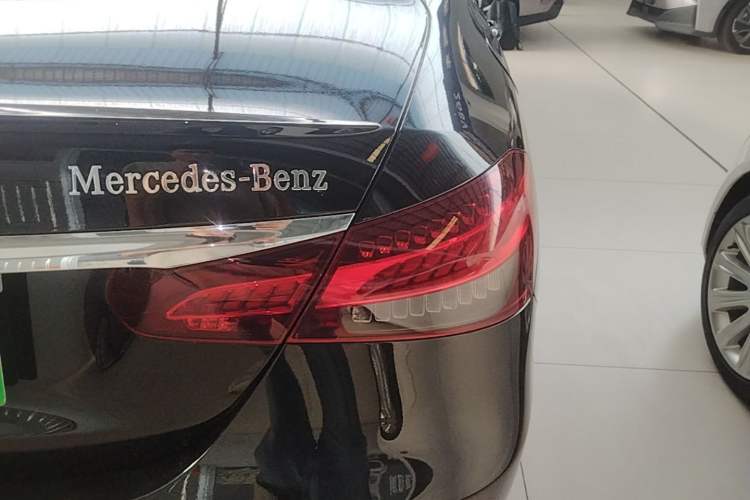 Used Mercedes-Benz E-Class 2021 Updated E 260 Fashion Sport Edition Right Rear Taillight