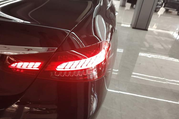 Used Mercedes-Benz E-Class 2021 Facelift E 300 L Stylish Edition Right Rear Taillight