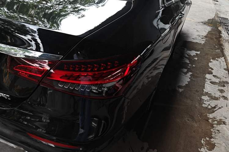 Used Mercedes-Benz E-Class 2021 E 300 L Sporty and Stylish Model Right Rear Taillight