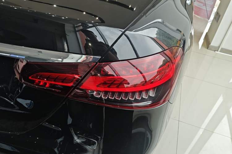 Used Mercedes-Benz E-Class 2021 Facelift E 300 L Stylish Edition Right Rear Taillight