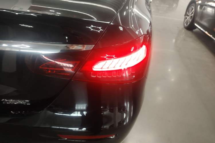 Used Mercedes-Benz E-Class 2021 Facelift E 300 L Stylish Edition Right Rear Taillight
