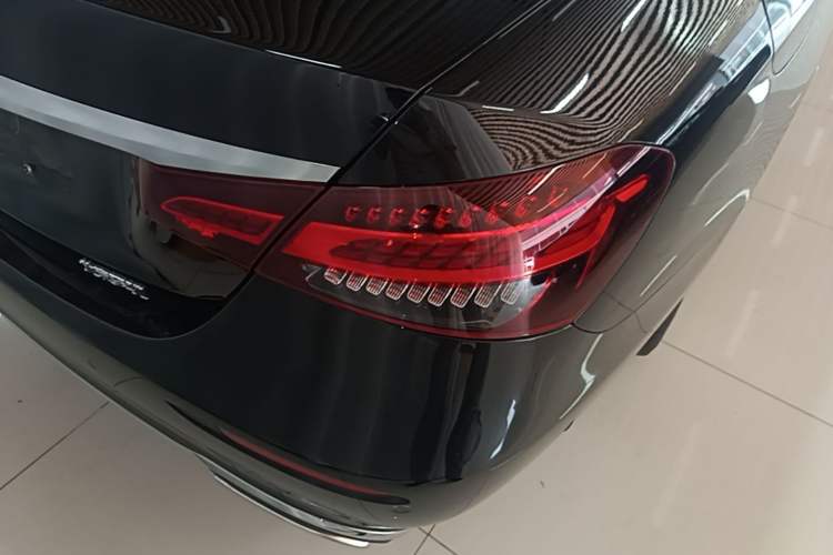 Used Mercedes-Benz E-Class 2021 E 300 L Stylish Model Right Rear Taillight