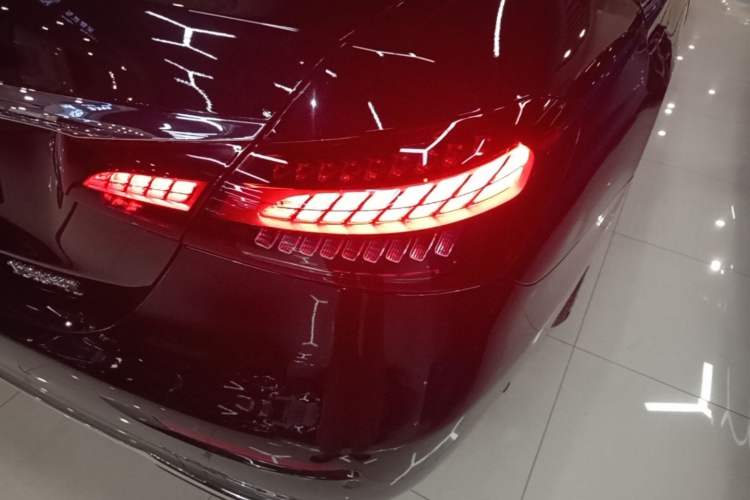 Used Mercedes-Benz E-Class 2021 E 300 L Stylish Model Right Rear Taillight