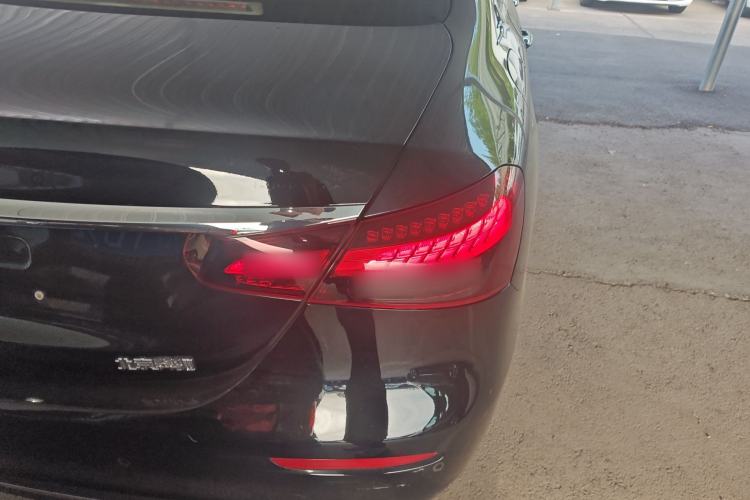 Used Mercedes-Benz E-Class 2021 Restyled E 300 L Luxury Edition Right Rear Taillight
