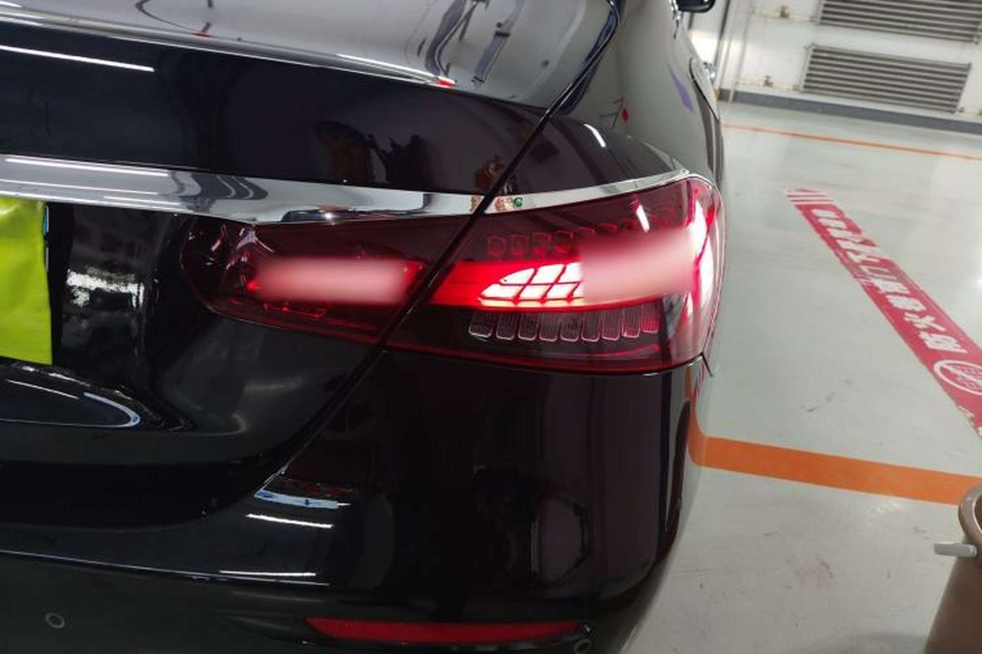 Used Mercedes-Benz E-Class 2021 Facelifted E 300 L Prestige Edition Right Rear Taillight