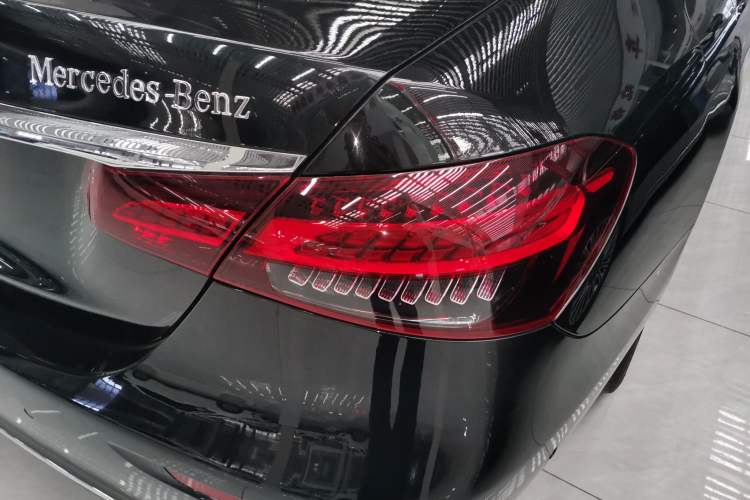 Used Mercedes-Benz E-Class 2021 Facelift E 300 L Stylish Edition Right Rear Taillight