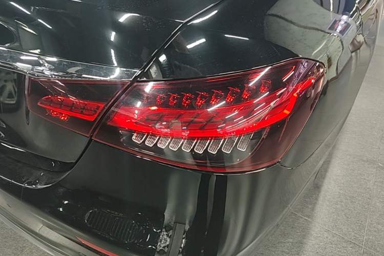 Used Mercedes-Benz E-Class 2021 E 260 L Sport Edition Right Rear Taillight