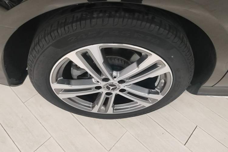 Used Mercedes-Benz E-Class 2021 Facelift E 260 L Sport Edition Right Rear Wheel Hub
