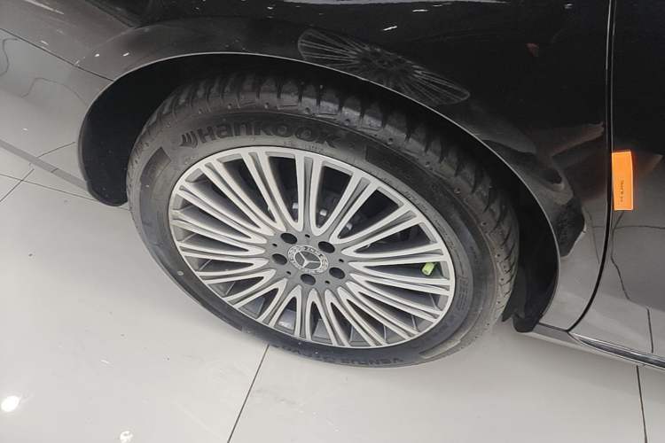 Used Mercedes-Benz E-Class 2021 Facelift E 300 L Stylish Edition Right Rear Wheel Hub