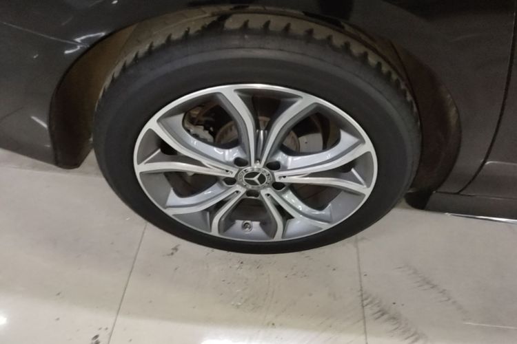 Used Mercedes-Benz E-Class 2021 Restyled E 300 L Sport Luxury Edition Right Rear Wheel Hub