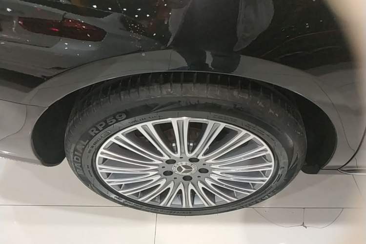Used Mercedes-Benz E-Class 2021 Facelift E 300 L Stylish Edition Right Rear Wheel Hub