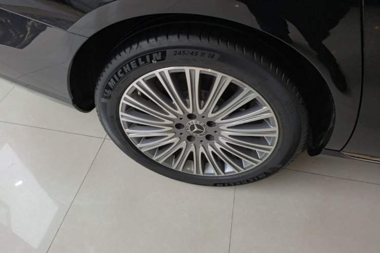Used Mercedes-Benz E-Class 2021 Facelift E 300 L Stylish Edition Right Rear Wheel Hub