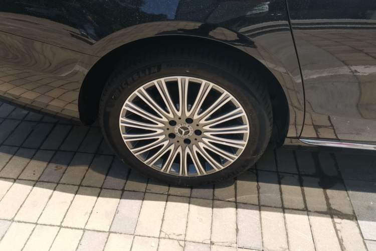 Used Mercedes-Benz E-Class 2021 Facelift E 300 L Stylish Edition Right Rear Wheel Hub