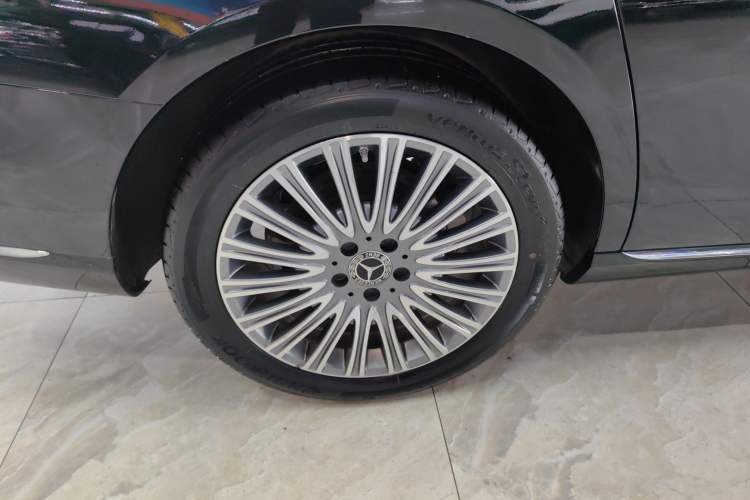 Used Mercedes-Benz E-Class 2021 E 300 L Stylish Model Right Rear Wheel Hub
